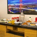 Deluxe Newport Hotel - Old City