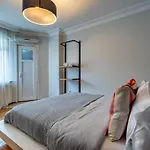 3-Bedroom Central Apartment