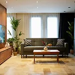 Khalkedon Suites