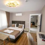 Luxury Life Suites