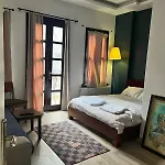 Gaia Art Hostel Hotel