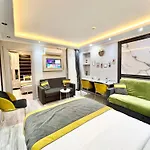 Taksim Larissa Residence