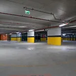 Modern Apt With City Views - Central Location