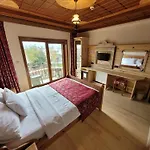 Saruhan Hotel
