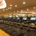 Wyndham Grand Istanbul Kalamış Marina Hotel
