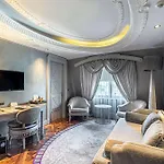 Wyndham Grand Istanbul Kalamış Marina Hotel