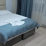 Arya Hotel