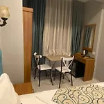 Riverland Suites Apart Hotel