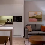 Altunizade Suites Istanbul, Curio Collection By Hilton