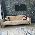 The Square 30