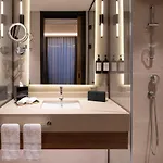 Altunizade Suites Istanbul, Curio Collection By Hilton