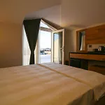 Kaya Hotel Saw