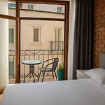Greenpoint Hotel