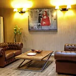 Akin Suites