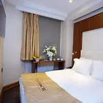 The Coach Hotel