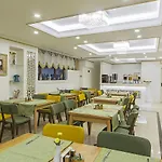 Grand Naki Hotel