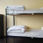 Metropolis Hostel & Guest House