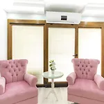 Vip Suit Apart