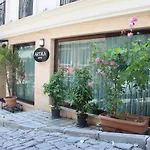 Artika Hotel