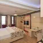Taxim Center Residence