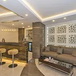 Bisetun Hotel