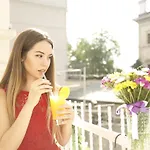 Miel Suites