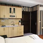Full House Boutique Hotel