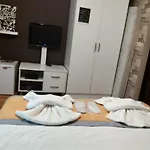 Full House Boutique Hotel