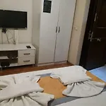Full House Boutique Hotel