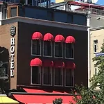 Old Port Hotel Suit