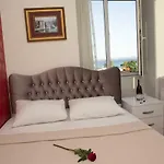 Desina Deluxe Apart