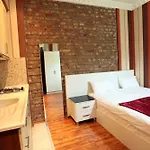 Full House Boutique Otel