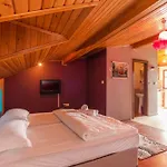 Naz 40 Aparthotel