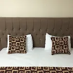 Black Bird Suit Otel