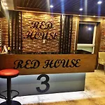 Red House Vip Apartmant Suites