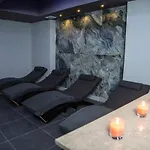 Mugwort Hotel & Spa