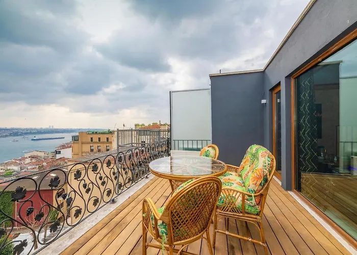 Istanbul Taksim Square Luxury Hotel And Flats By Mesut