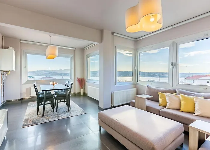 Stylish Apartment With Panaromic View In Besiktas