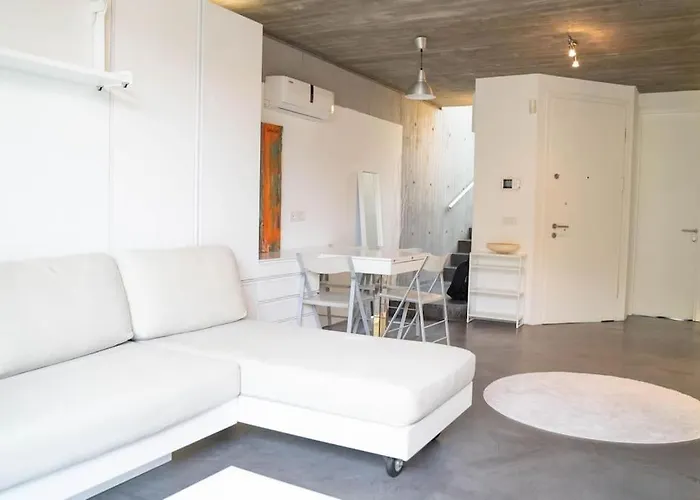 Cxzvsaewrntral Duplex House In Beyoglu