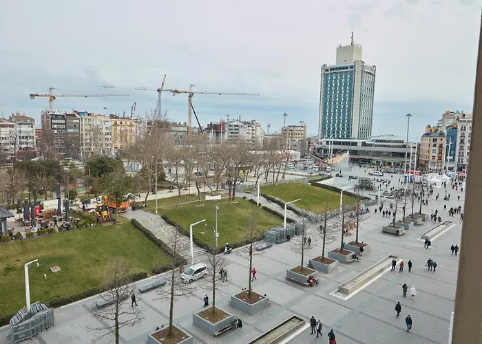 Taksim Square Apartment, Great View, Luxury
