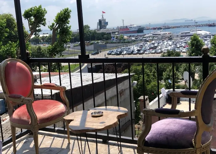 Dilek Hotel & Cafe