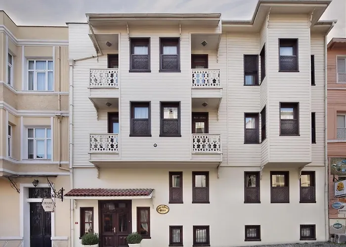 Hotel Sari Konak