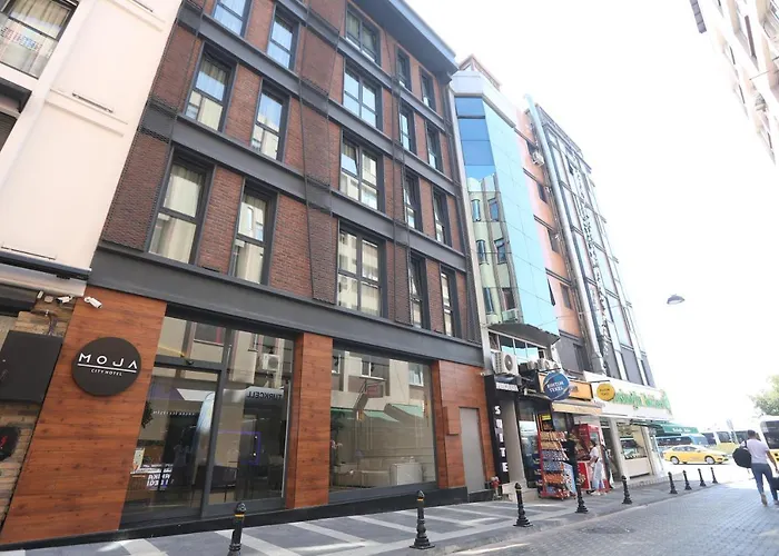 Moja City Hotel