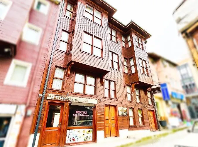 Qonaq Hotel & Suites