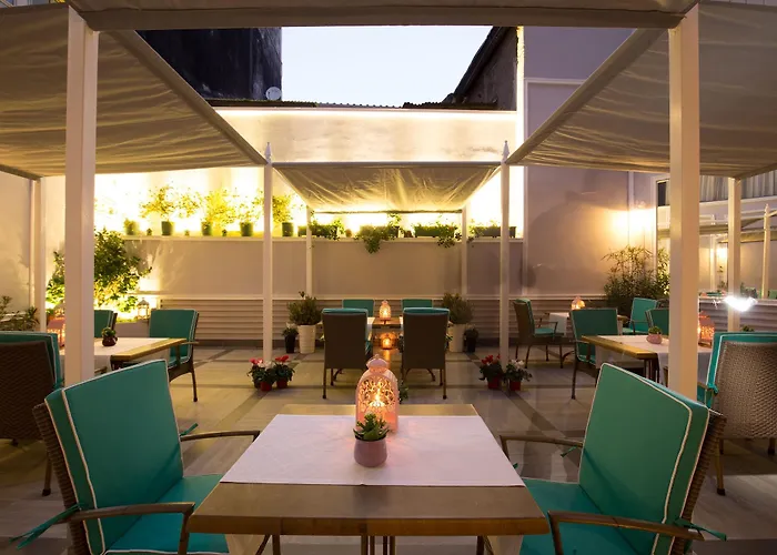 Lalahan Hotel