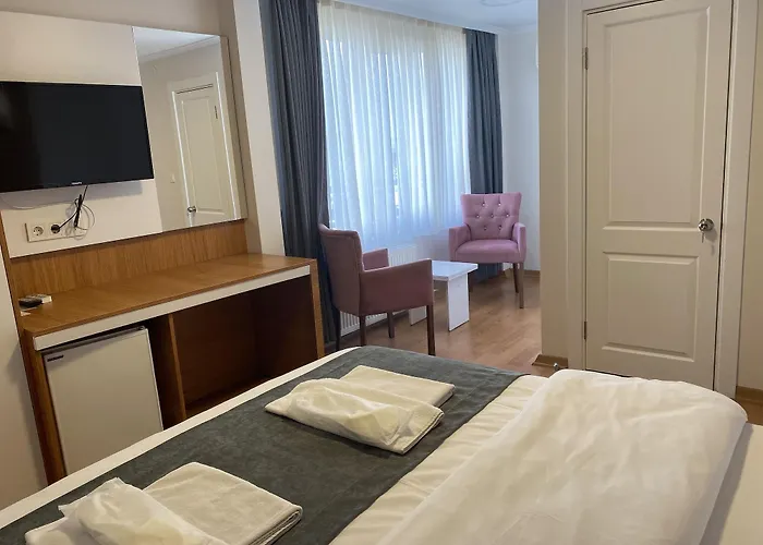 Spinel Hotel - Old City