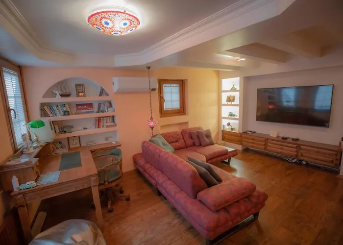 Antique Masterpiece Duplex In Besiktas