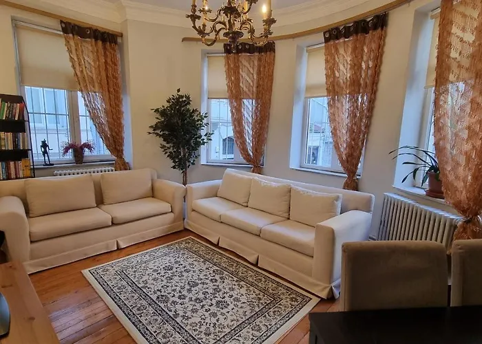 Spacious And Bright Three Bedroom Apartment By Happy Homes Istanbul