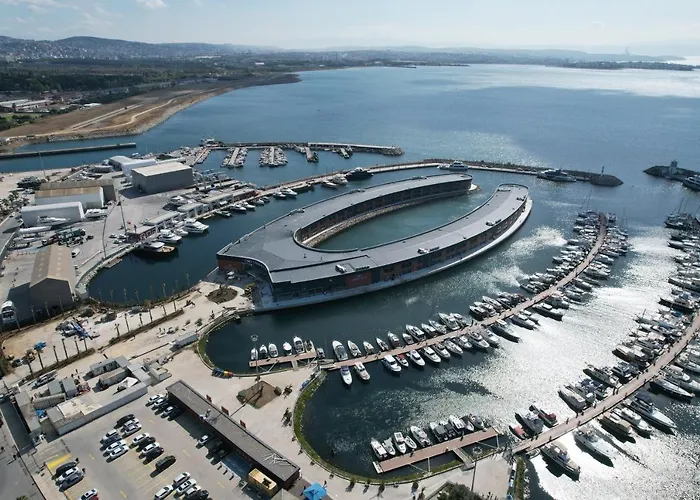 Crowne Plaza - Istanbul Tuzla Viaport Marina, an IHG Hotel