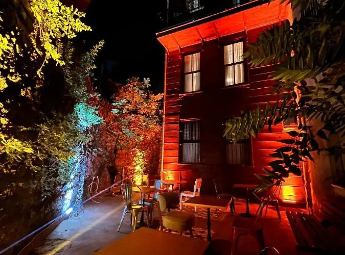 Klein Cihangir Pera Suites
